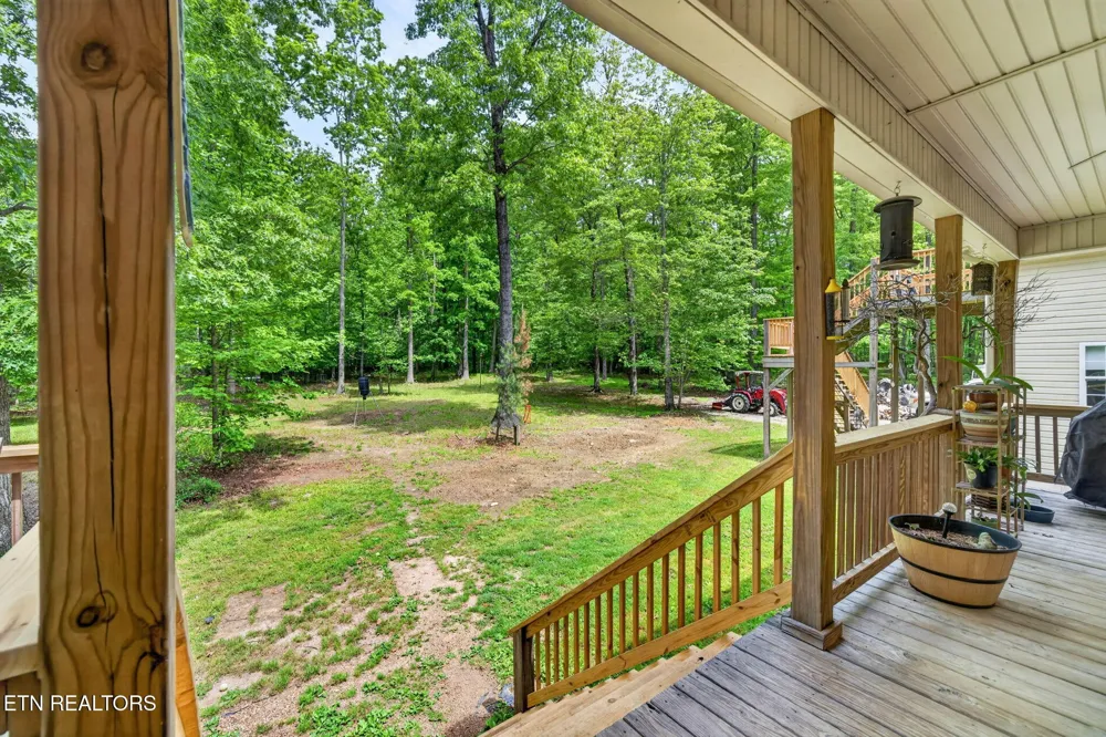 500 Cliff Park Rd Monterey, TN 38574