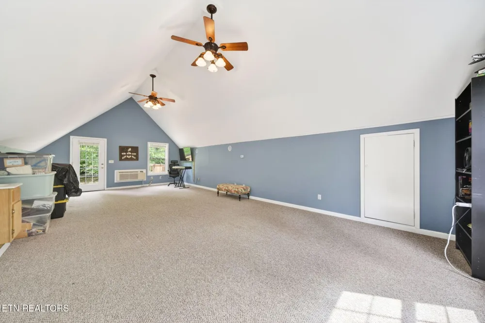 500 Cliff Park Rd Monterey, TN 38574
