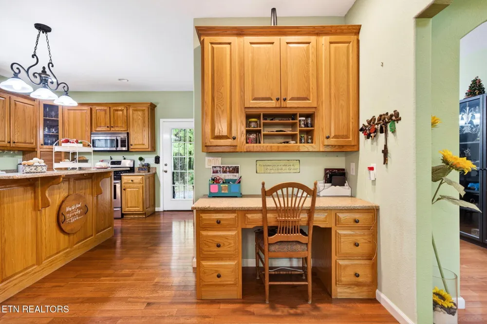 500 Cliff Park Rd Monterey, TN 38574