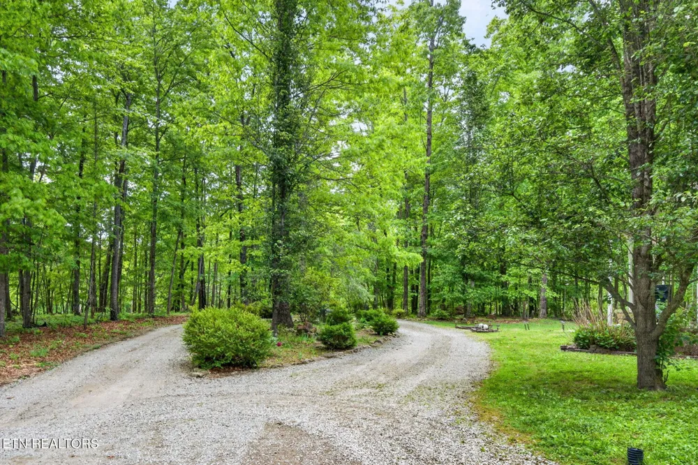 500 Cliff Park Rd Monterey, TN 38574