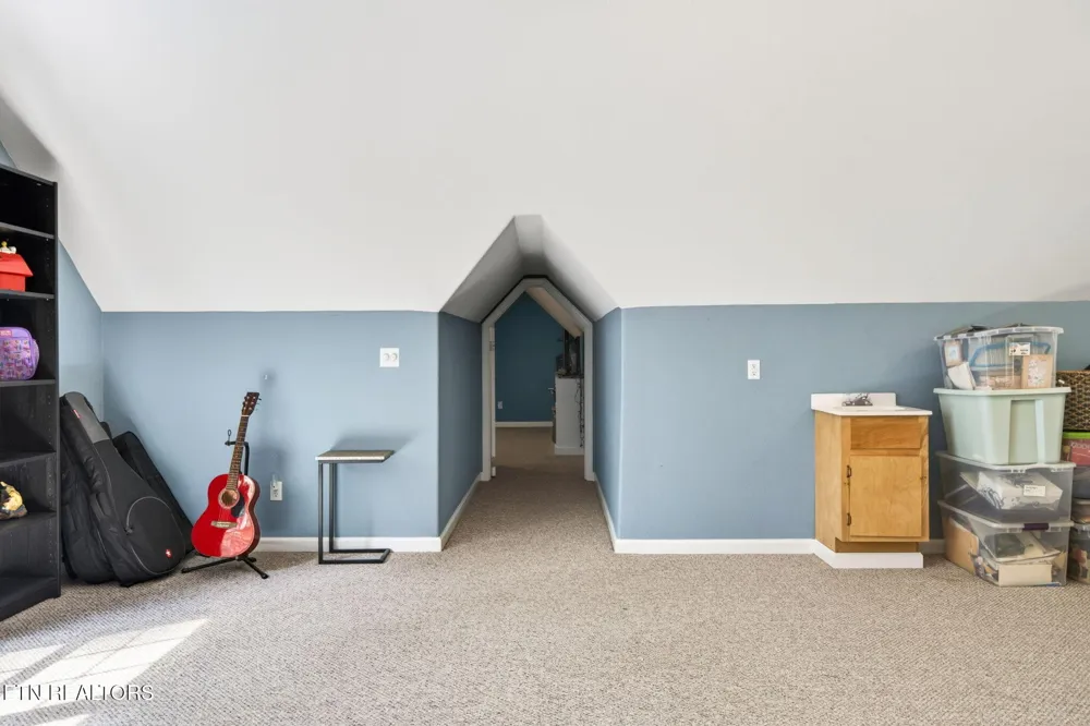 500 Cliff Park Rd Monterey, TN 38574