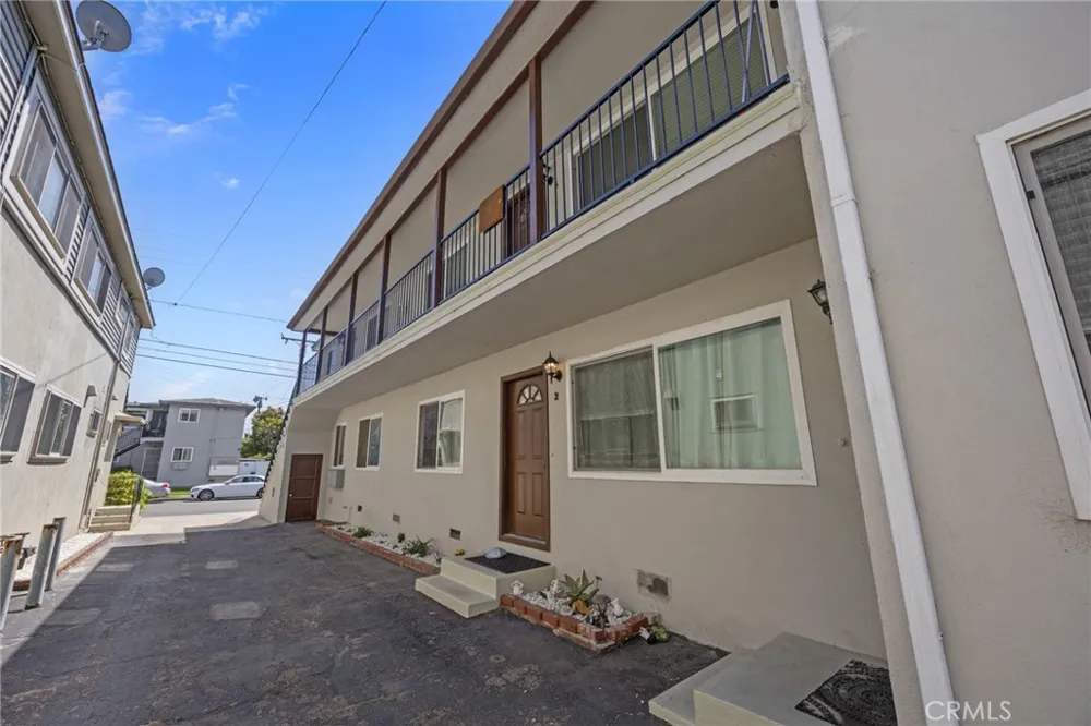 1629 E Maple El Segundo, CA 90245