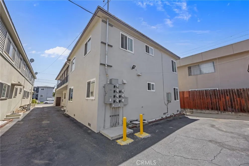 1629 E Maple El Segundo, CA 90245
