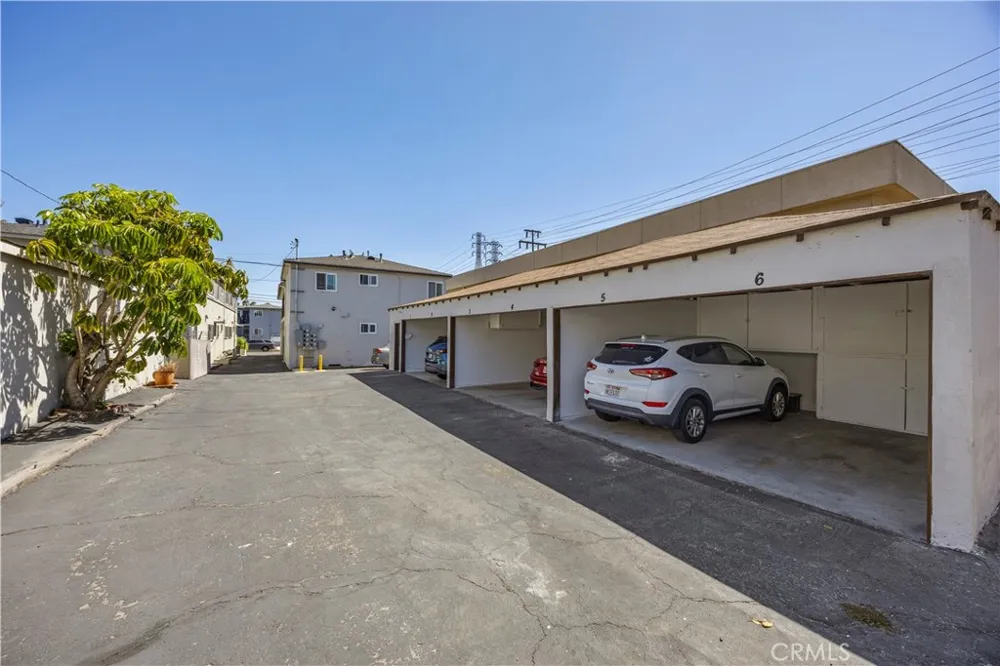 1629 E Maple El Segundo, CA 90245