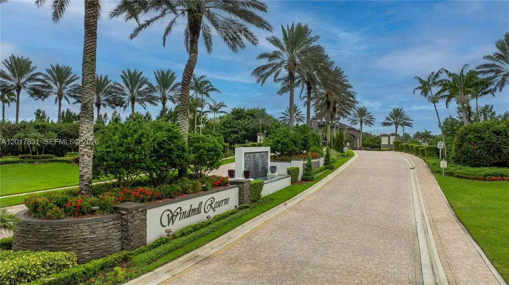 2951 Lake Ridge Ln Weston, FL 33332
