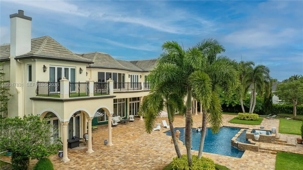 2951 Lake Ridge Ln Weston, FL 33332
