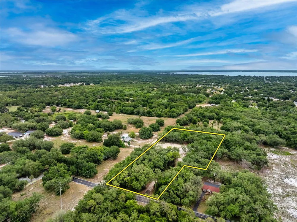BAY STREET Leesburg, FL 34788