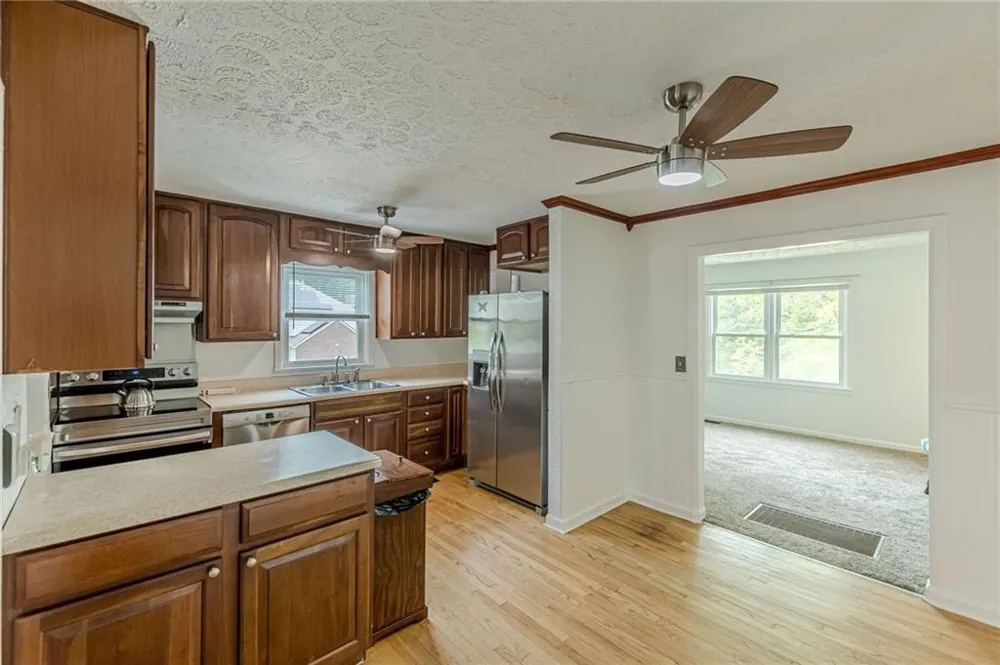 496 Radar Drive Hapeville, GA 30354
