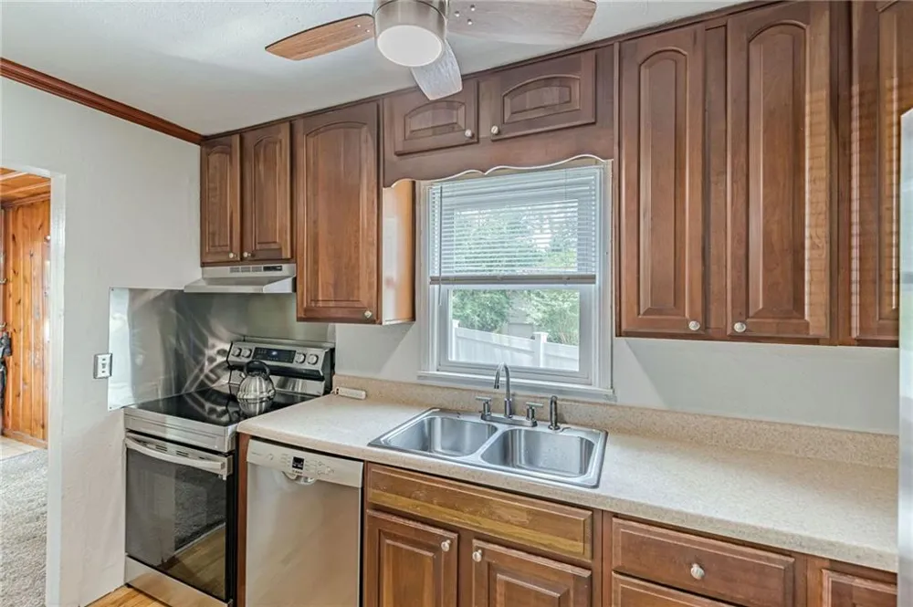 496 Radar Drive Hapeville, GA 30354