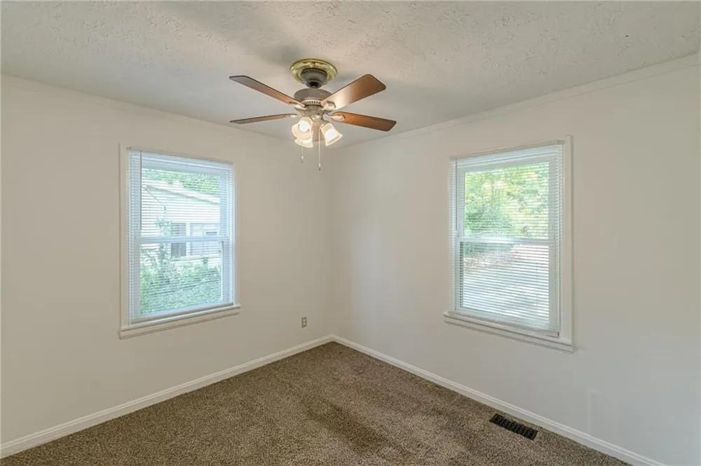 496 Radar Drive Hapeville, GA 30354