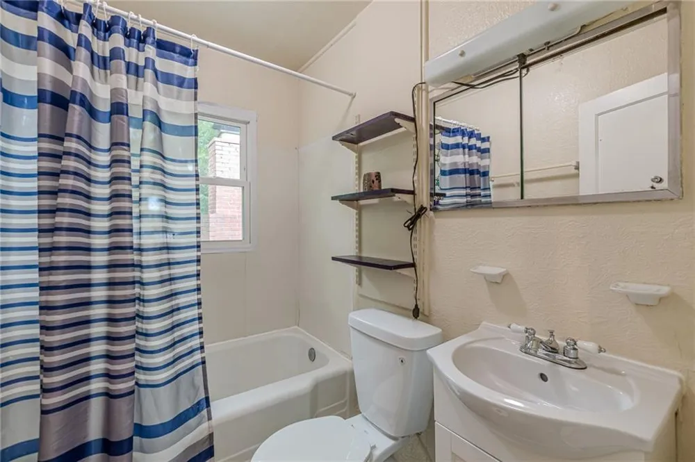 496 Radar Drive Hapeville, GA 30354