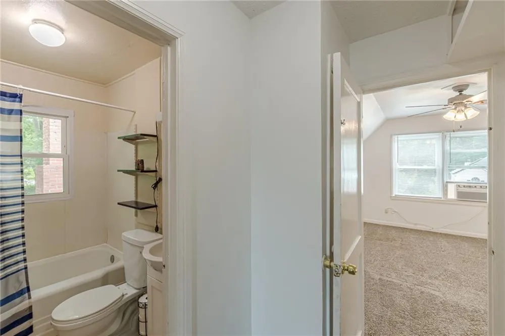 496 Radar Drive Hapeville, GA 30354