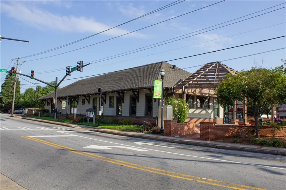 496 Radar Drive Hapeville, GA 30354