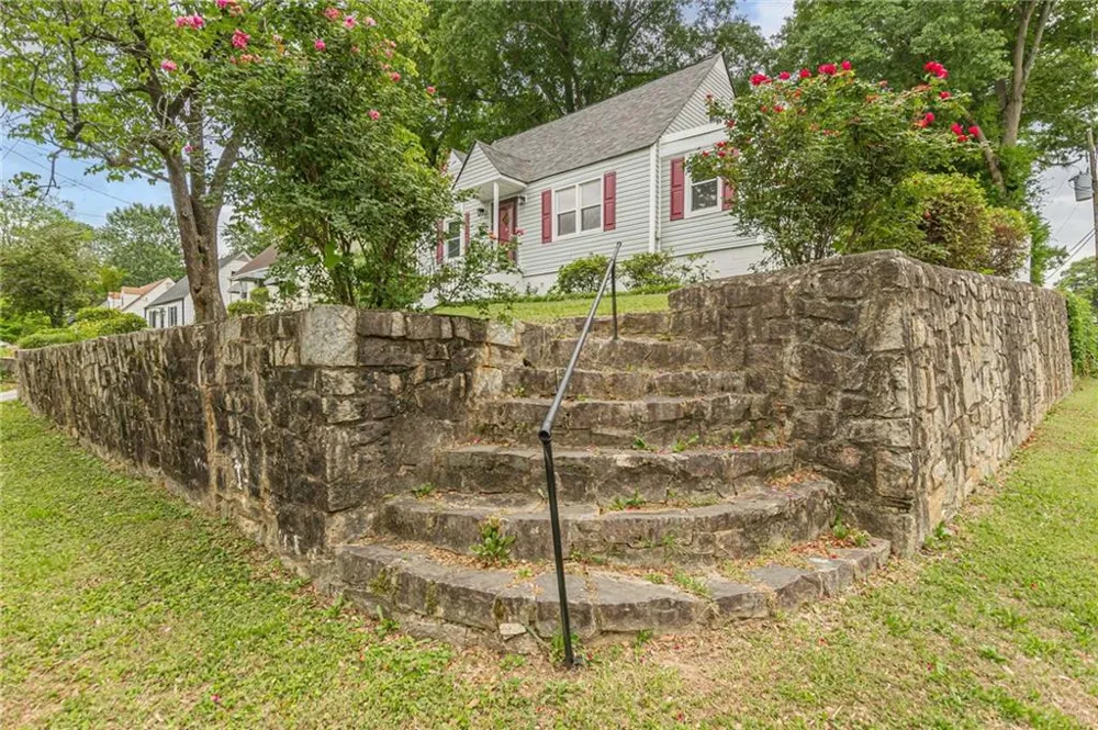 496 Radar Drive Hapeville, GA 30354