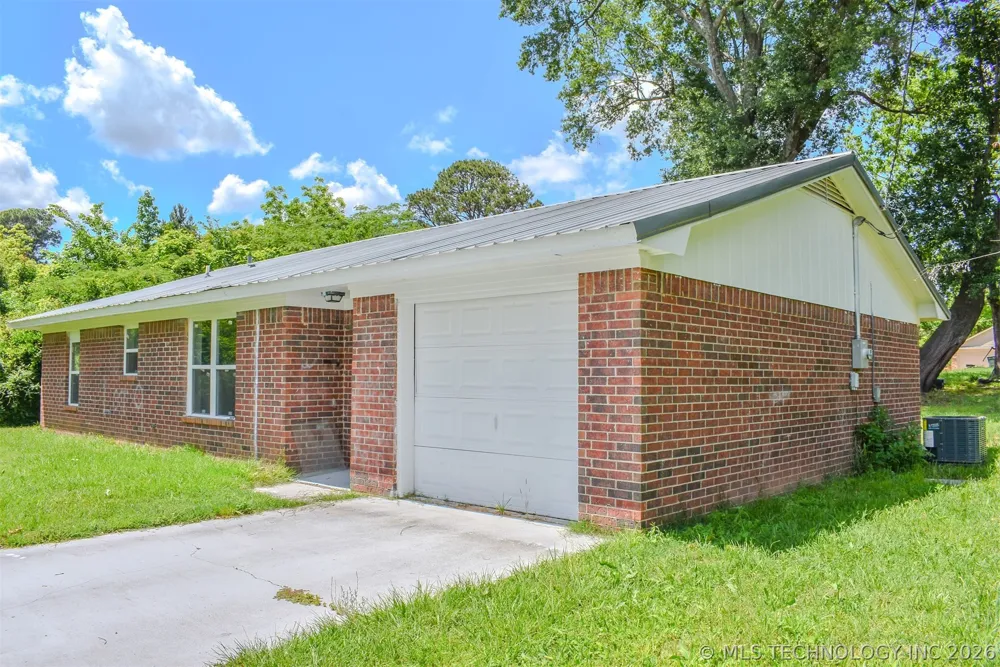 801 SE 6th Street Antlers, OK 74523