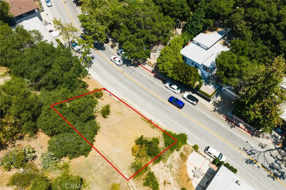 2589 E Chevy Chase Drive Glendale, CA 91206