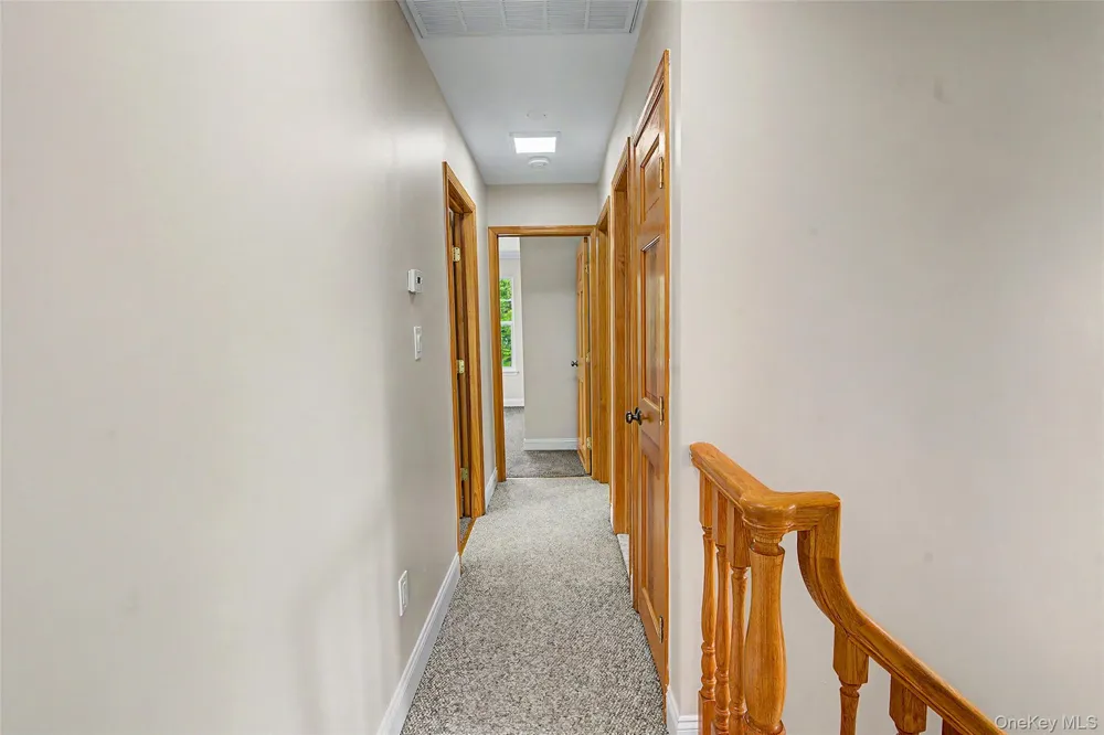 6 Lyons Lane Coram, NY 11727