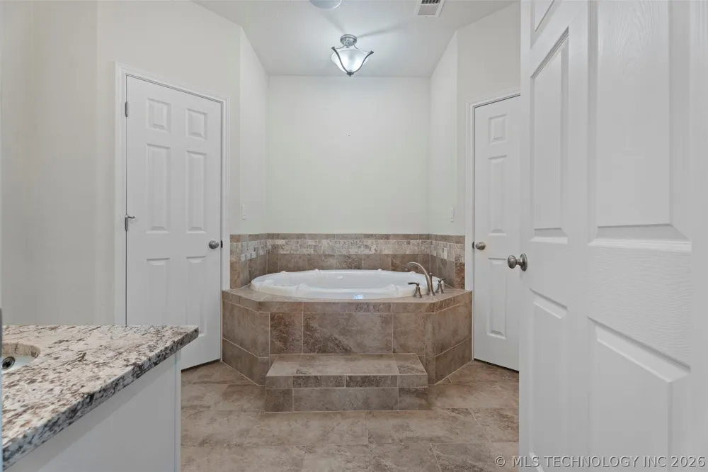 18460 County Road 421 Jay, OK 74346