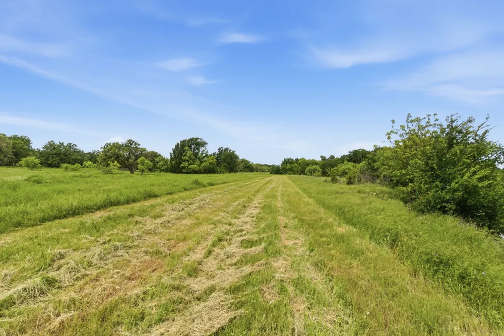 Cr 495 De Leon, TX 76444