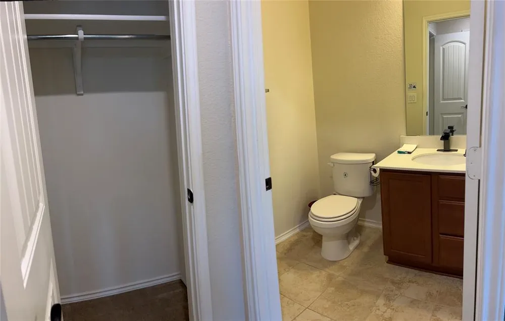 12821 Stoney Ridge Bend Del Valle, TX 78617