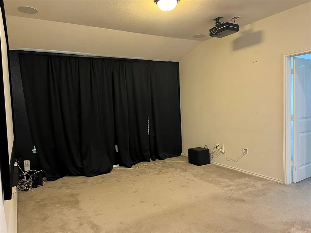12821 Stoney Ridge Bend Del Valle, TX 78617