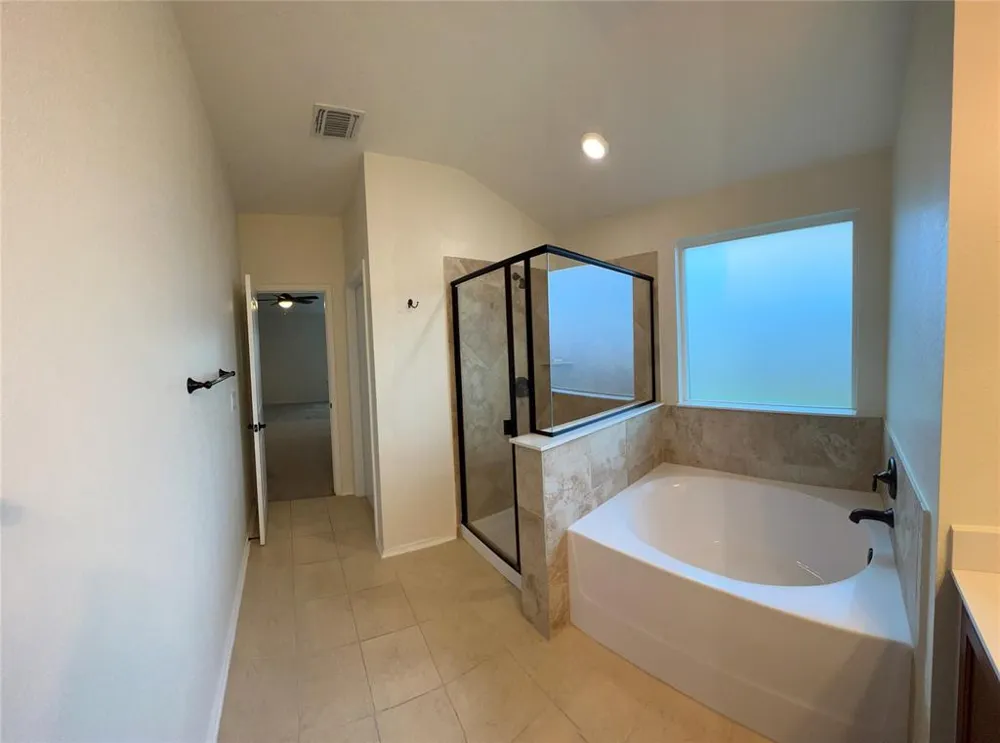 12821 Stoney Ridge Bend Del Valle, TX 78617