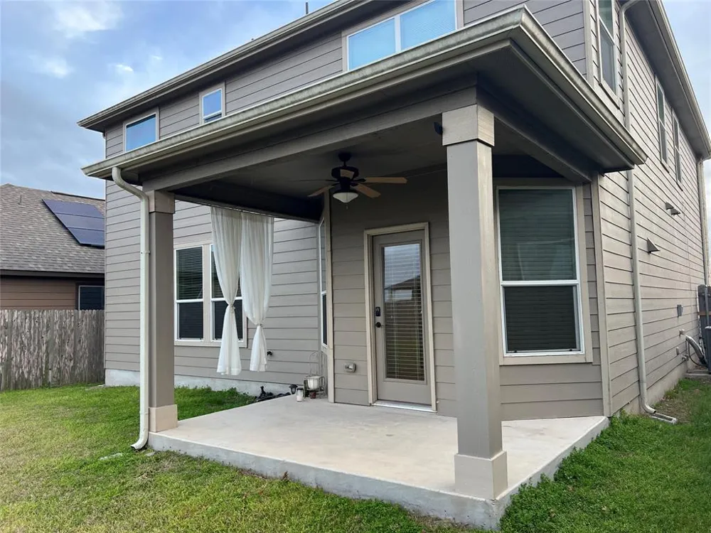 12821 Stoney Ridge Bend Del Valle, TX 78617