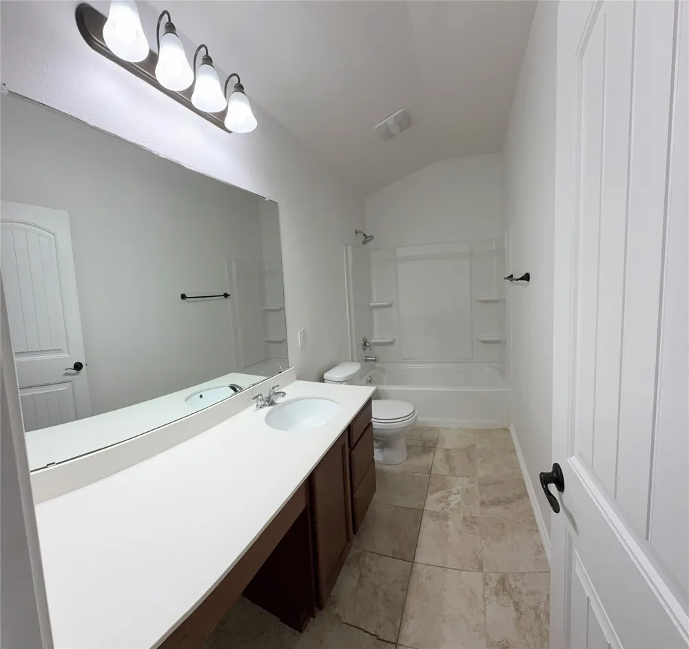 12821 Stoney Ridge Bend Del Valle, TX 78617