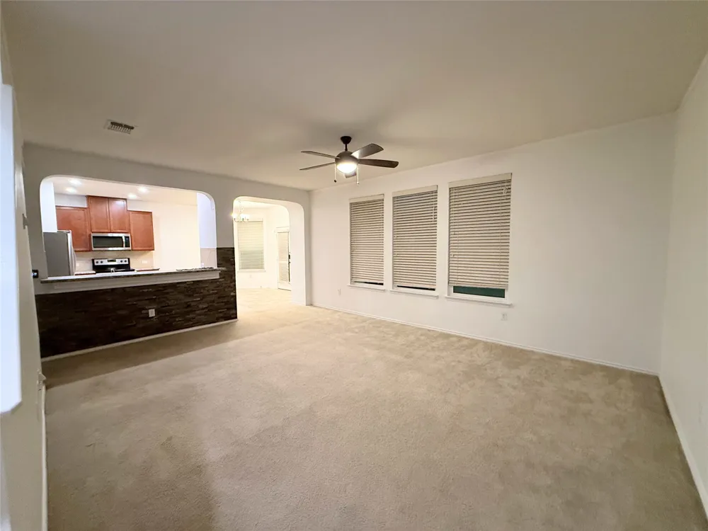12821 Stoney Ridge Bend Del Valle, TX 78617