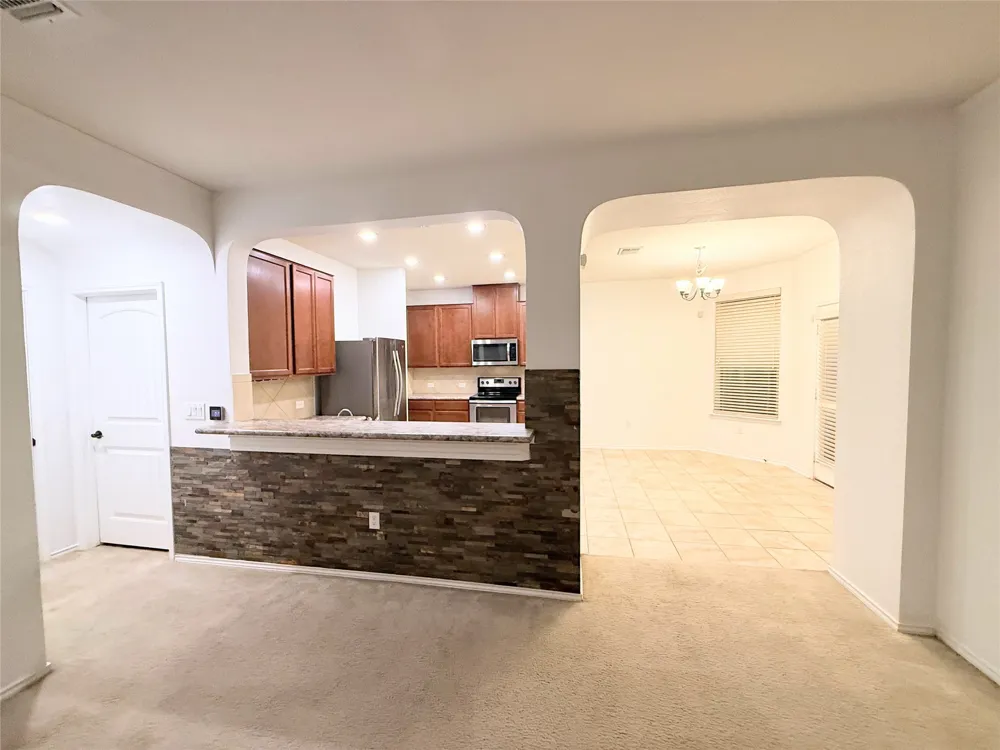 12821 Stoney Ridge Bend Del Valle, TX 78617