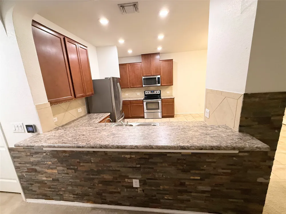 12821 Stoney Ridge Bend Del Valle, TX 78617