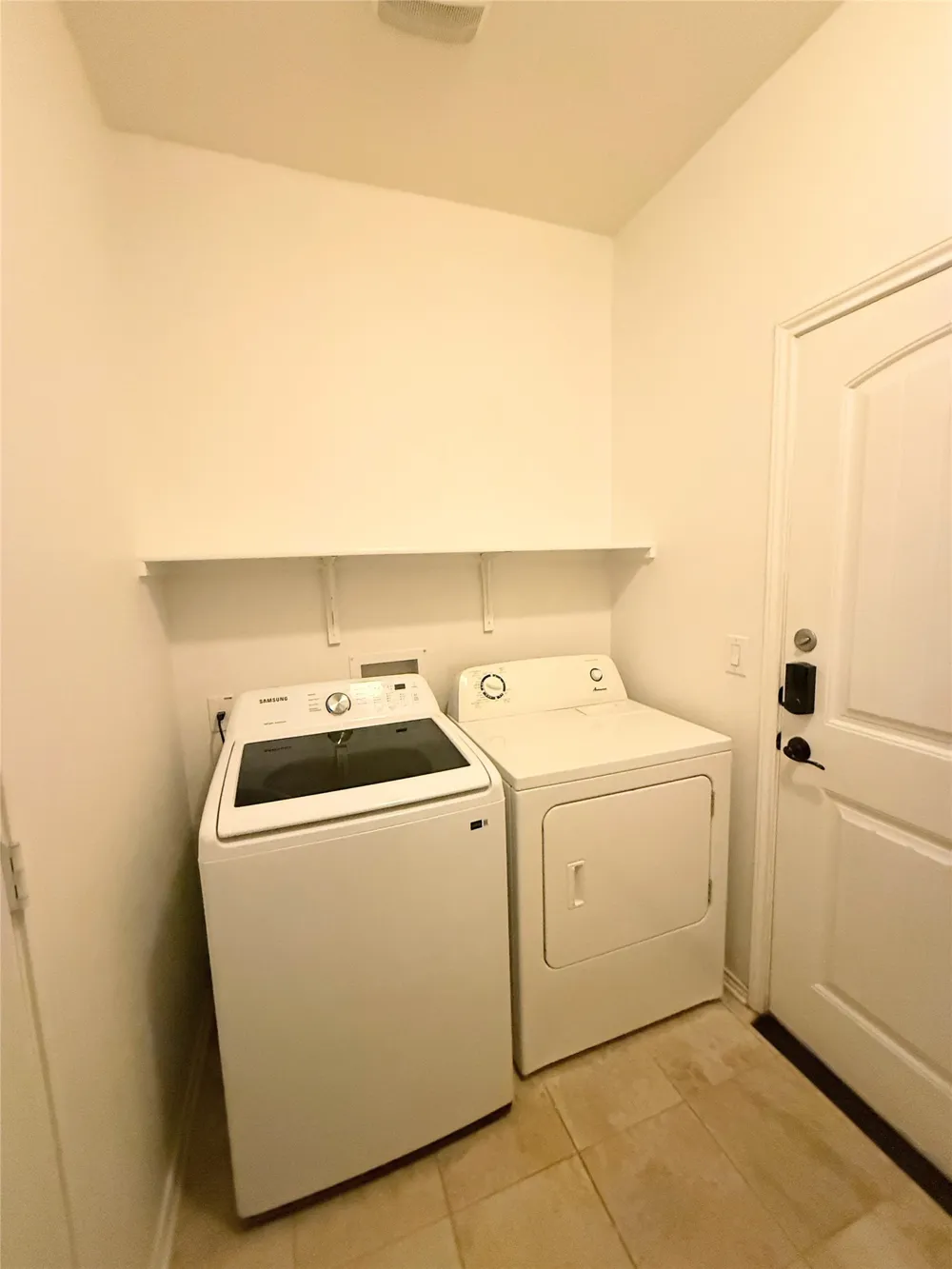 12821 Stoney Ridge Bend Del Valle, TX 78617