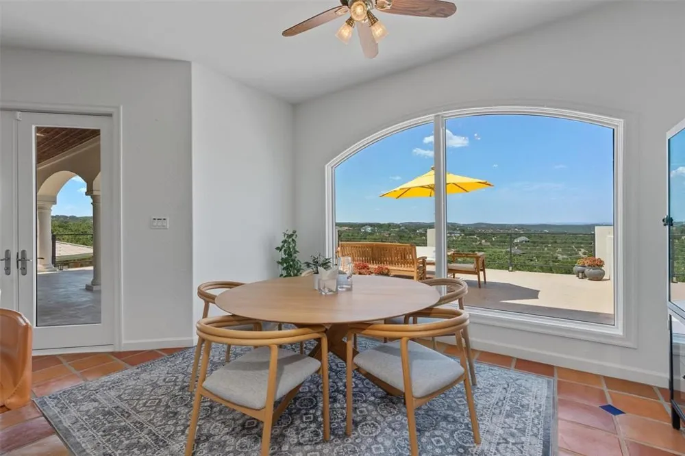 4922 Hidden Creek Lane Spicewood, TX 78669