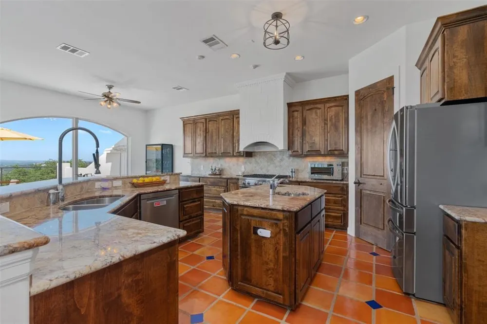 4922 Hidden Creek Lane Spicewood, TX 78669
