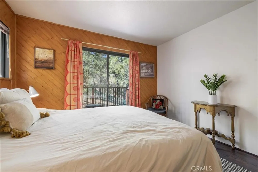 1231 Ridge Fawnskin, CA 92333