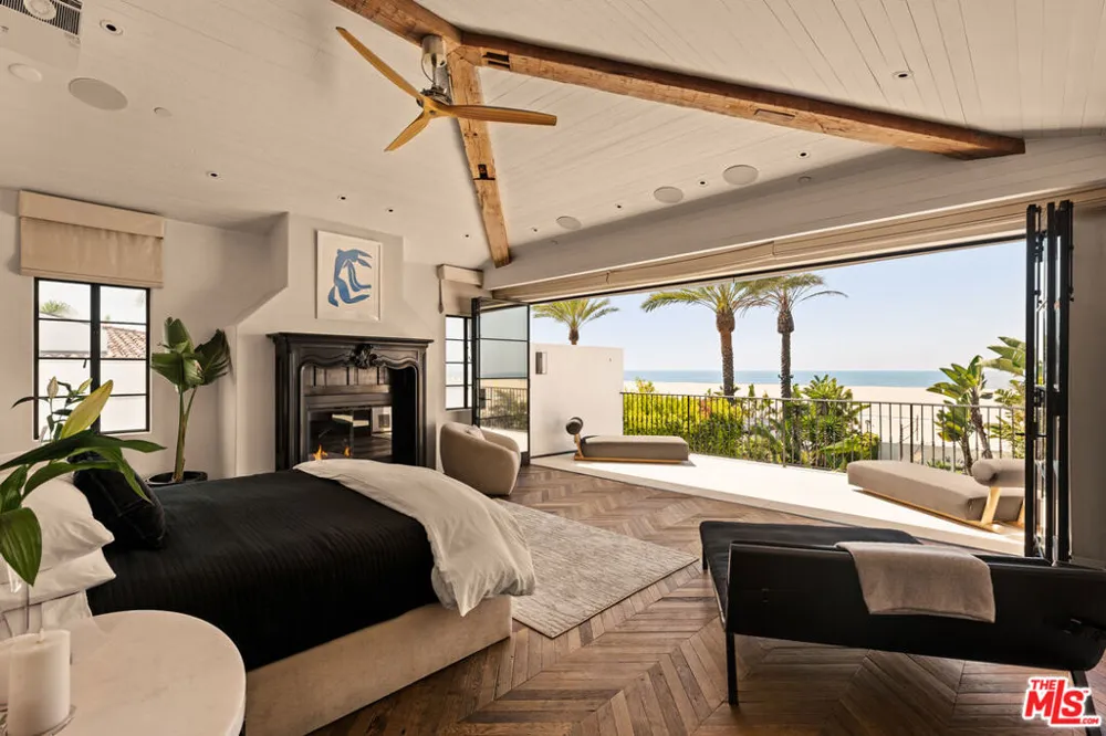 966 Palisades Beach Road Santa Monica, CA 90403