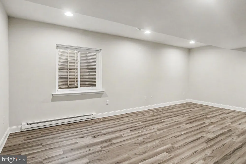 624 BRIDGE STREET Spring City, PA 19475