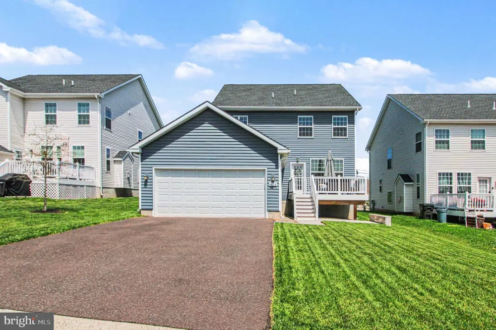 624 BRIDGE STREET Spring City, PA 19475