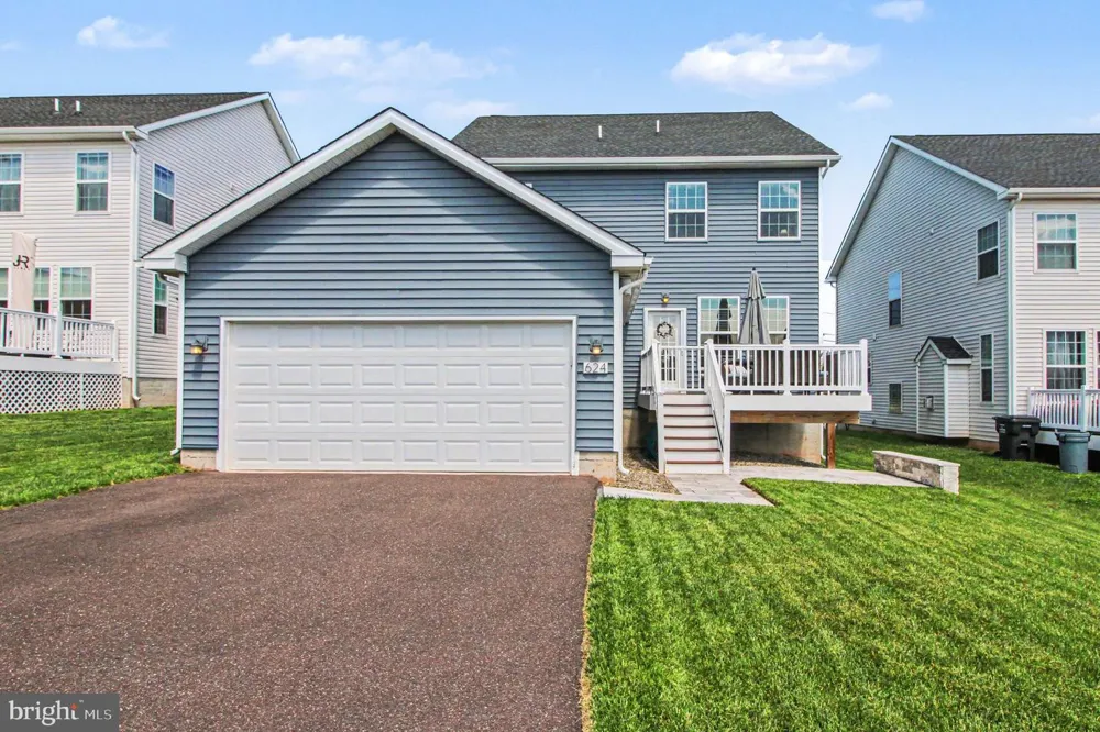 624 BRIDGE STREET Spring City, PA 19475