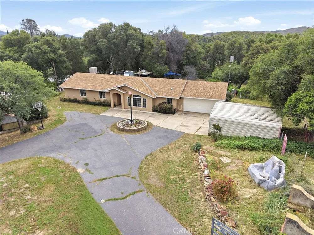 6155 State Highway 49 Mariposa, CA 95338