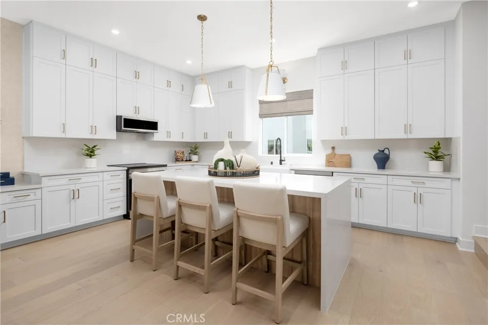 7256 Pointbreak Drive Huntington Beach, CA 92647
