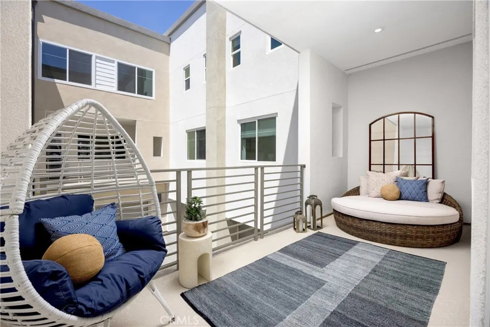 7256 Pointbreak Drive Huntington Beach, CA 92647
