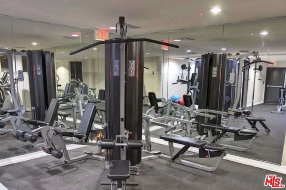 3750 Santa Rosalia Drive #604 Los Angeles, CA 90008