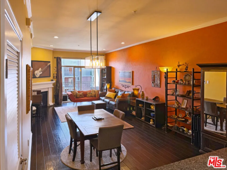 3750 Santa Rosalia Drive #604 Los Angeles, CA 90008