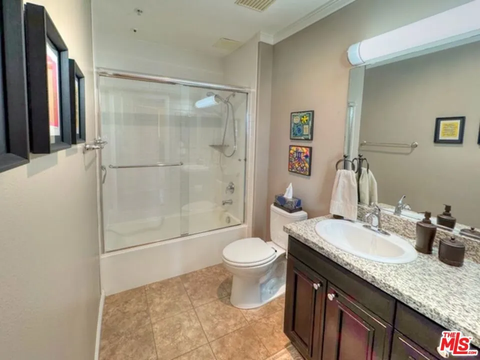 3750 Santa Rosalia Drive #604 Los Angeles, CA 90008
