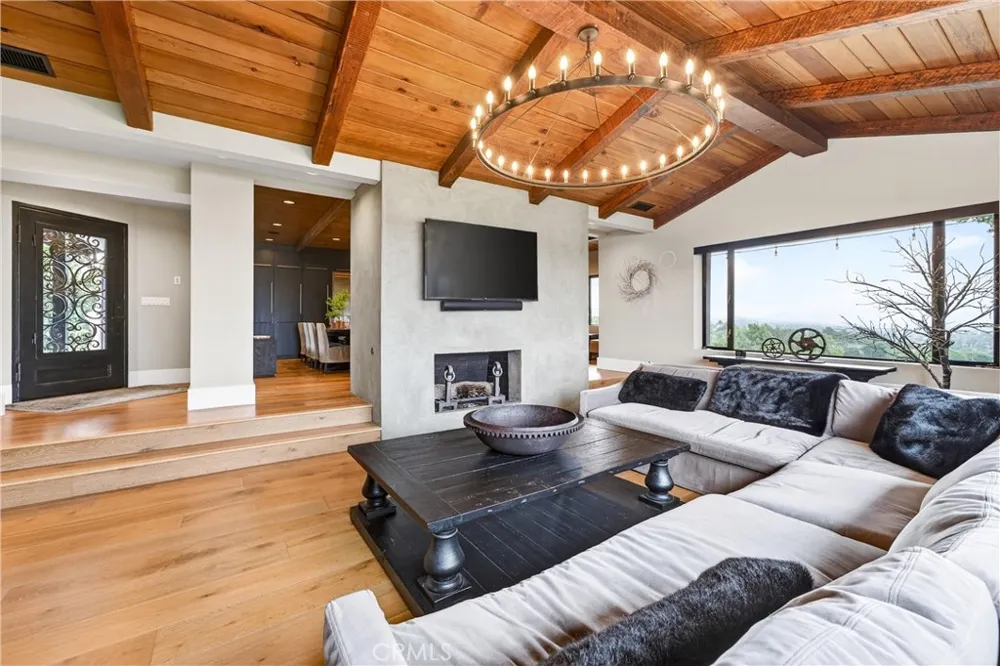 506 Dorothea La Habra Heights, CA 90631