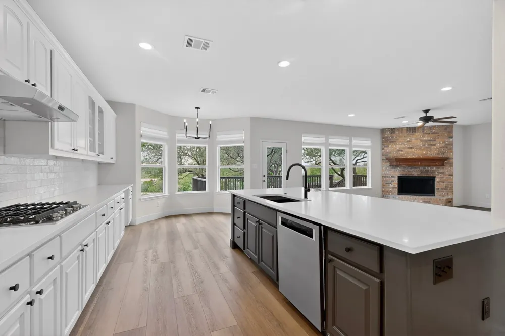8617 Cobblestone Austin, TX 78735