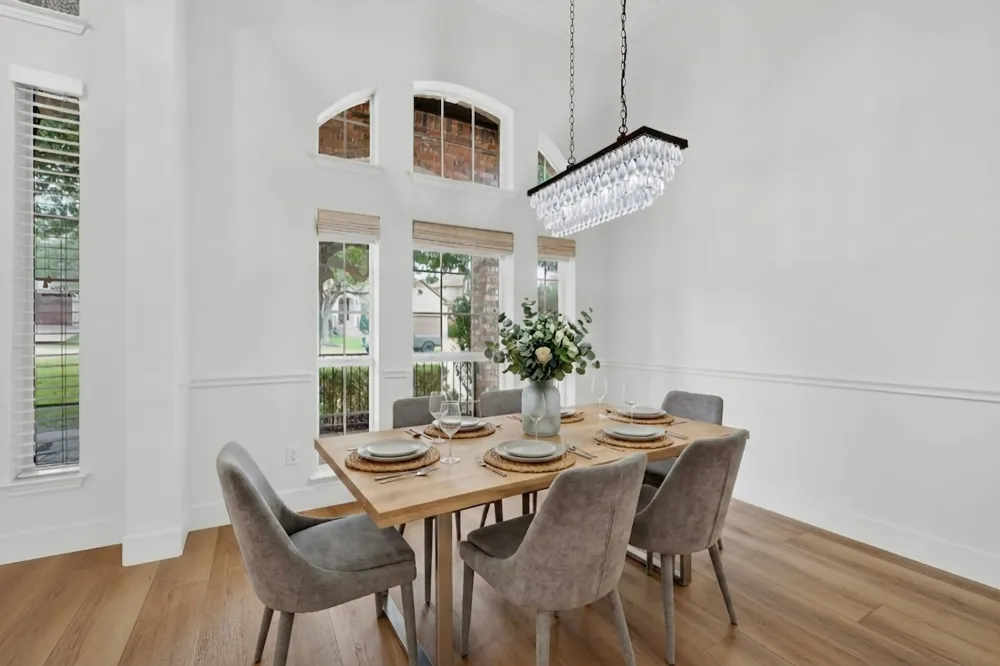 8617 Cobblestone Austin, TX 78735