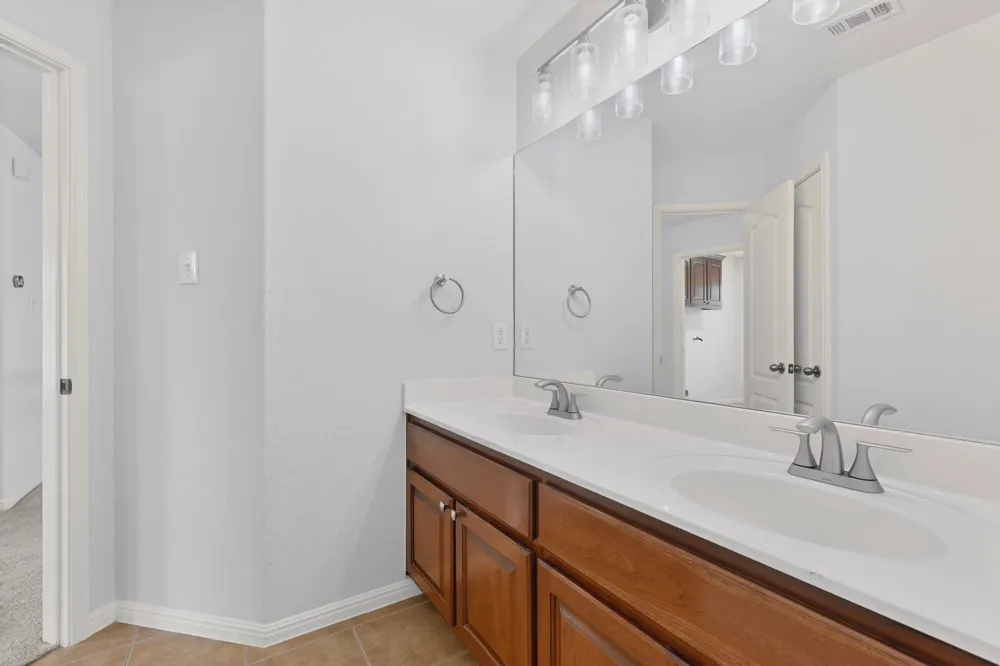 8617 Cobblestone Austin, TX 78735