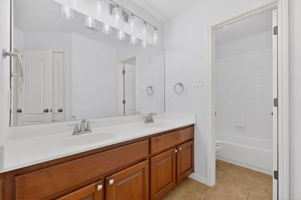 8617 Cobblestone Austin, TX 78735
